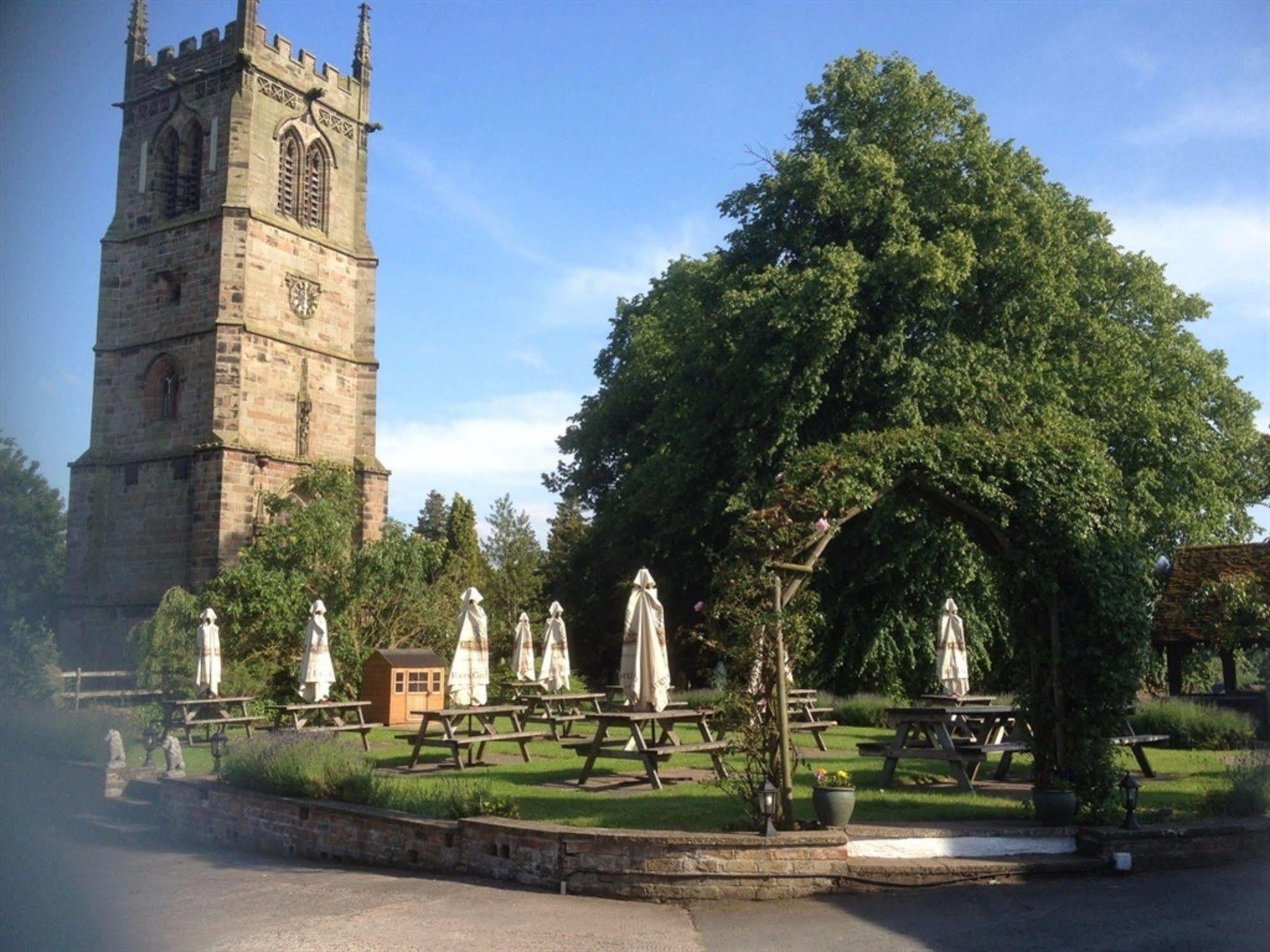 The Swan Inn Nantwich Exterior photo